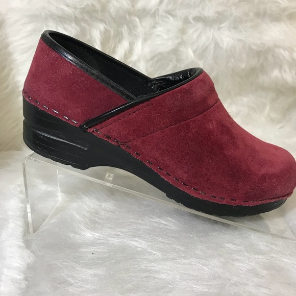 Dansko Shoes - Dansko burgundy suede clogs Sz 7